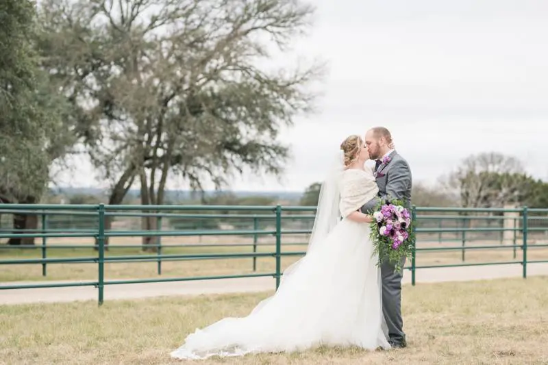 882684-40262-l-56483EmUgygU