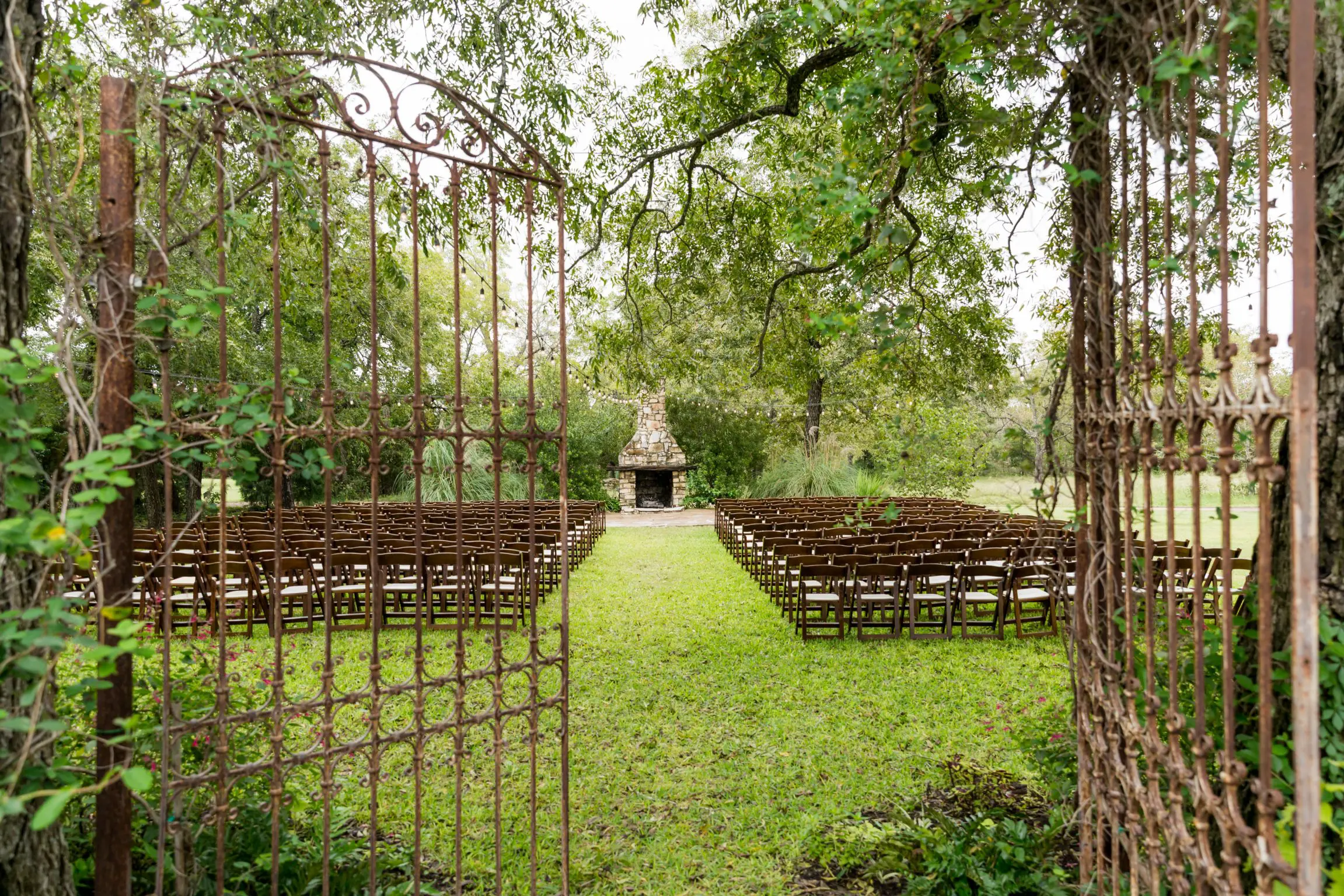 885455-40374-l-Hu5EZaH