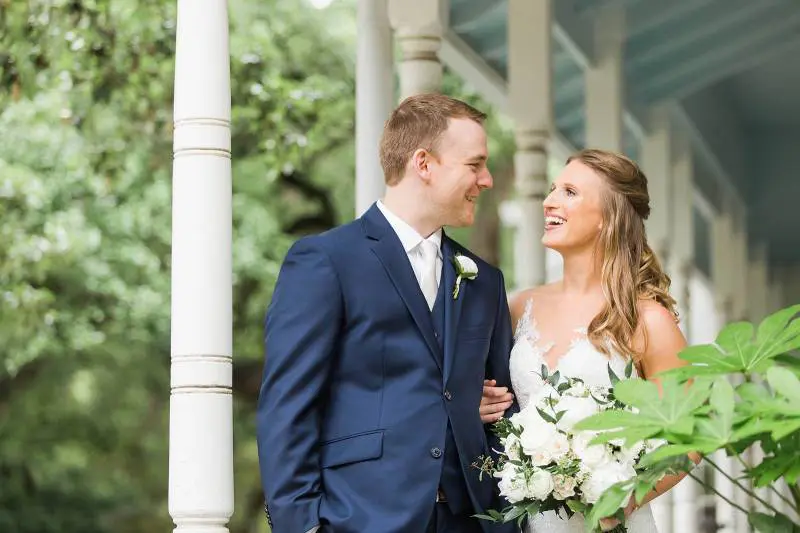 963551-43080-l-56483UZeZY5E