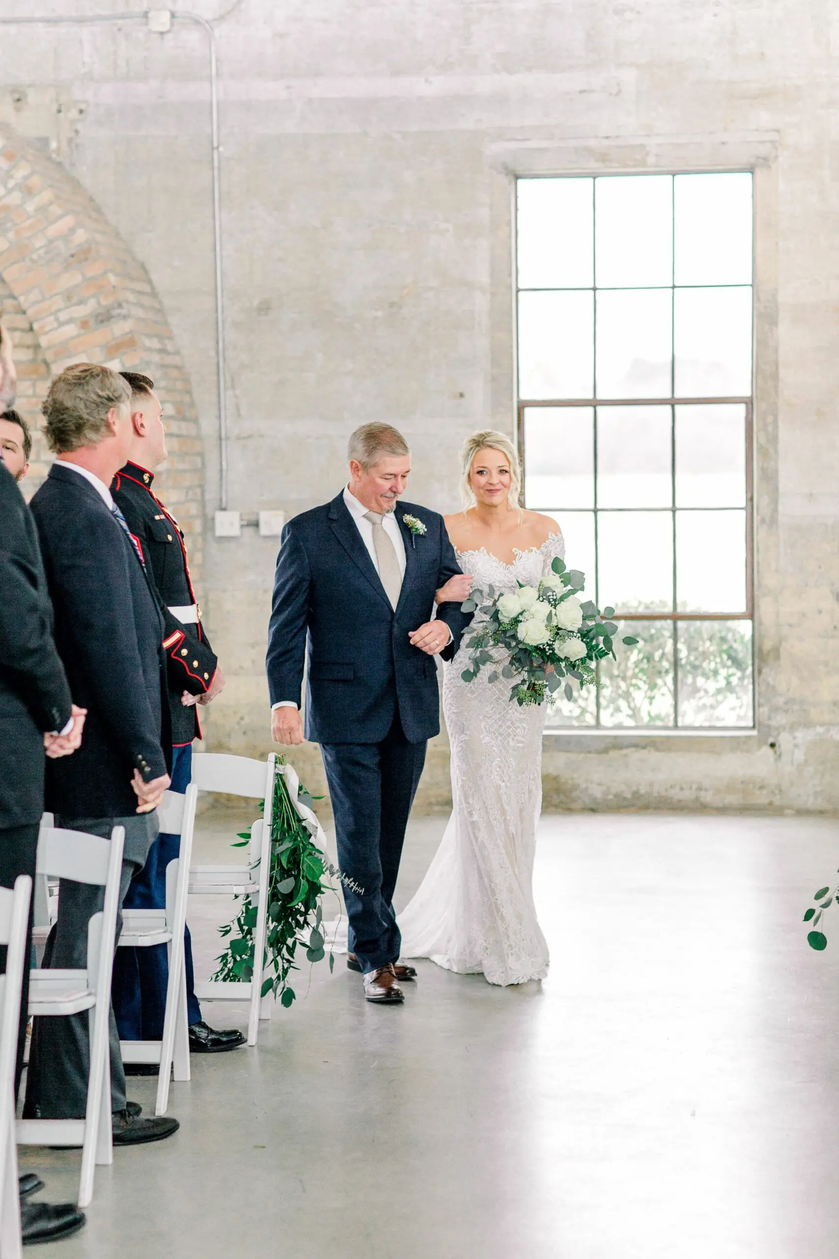 1015605-44694-l-Xu7edET-scaled